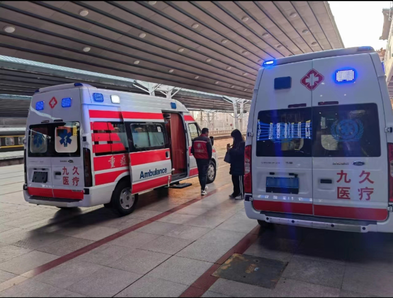 东至县救护车长途转运